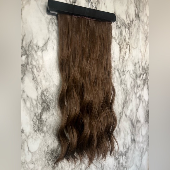 20 IN VOLUMIZING WEFT CLIP IN SET CHESTNUT BROWN CURLY WAVE  HAIR EXTENSIONS - Picture 1 of 10